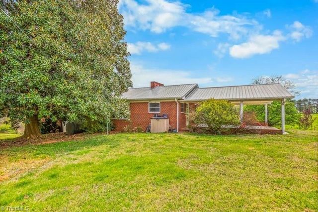 6585 Scarlet Oak Drive, Denton, NC 27239