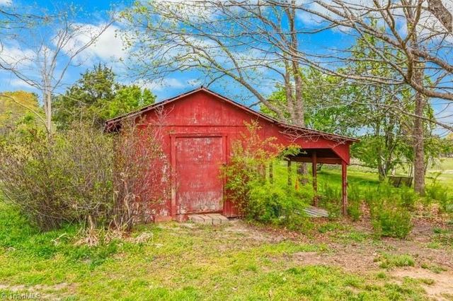 6585 Scarlet Oak Drive, Denton, NC 27239