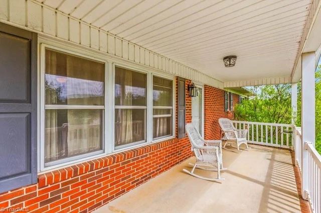 6585 Scarlet Oak Drive, Denton, NC 27239