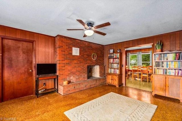 6585 Scarlet Oak Drive, Denton, NC 27239