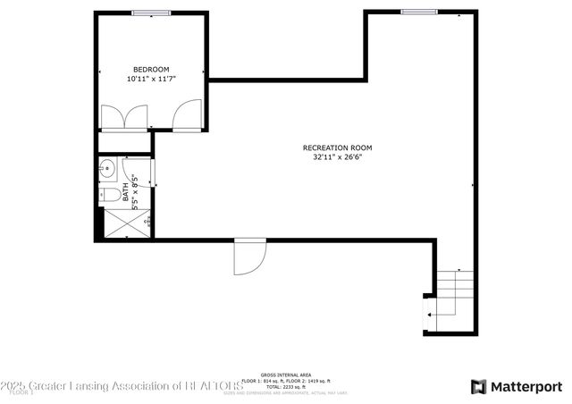 1128 Peninsula Drive, Grand Ledge, MI 48837