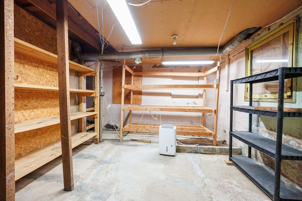 Image 23 of property listing at 4022 Landmark Road, Iuka, IL 62849