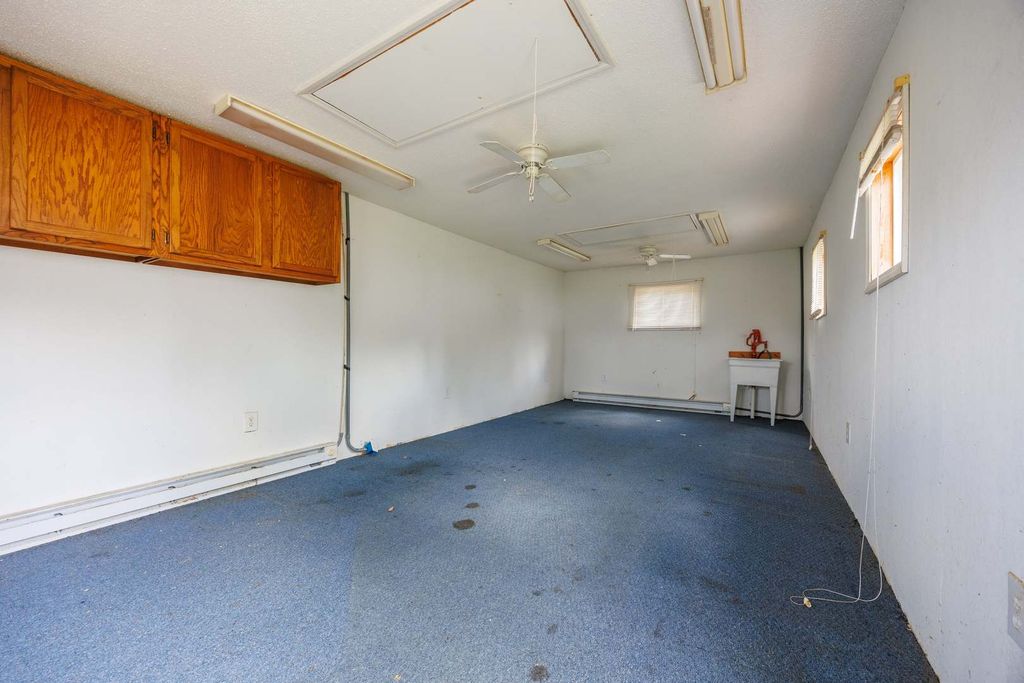 Image 29 of property listing at 4022 Landmark Road, Iuka, IL 62849