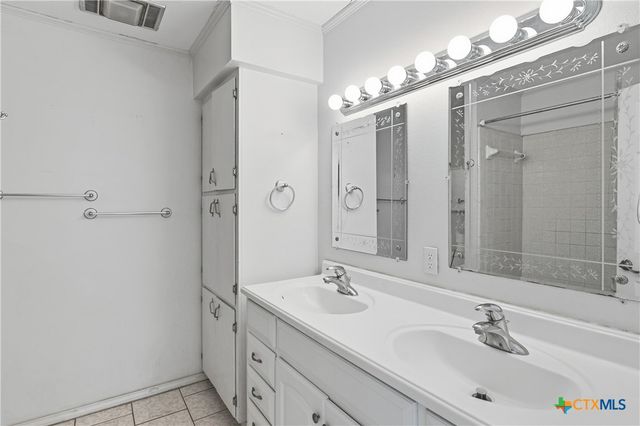 151 Hillside Street, Seguin, TX 78155