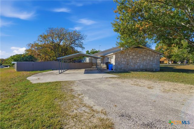 151 Hillside Street, Seguin, TX 78155