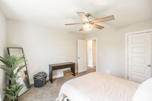 618 Tulip Cir, Gallatin, TN 37066