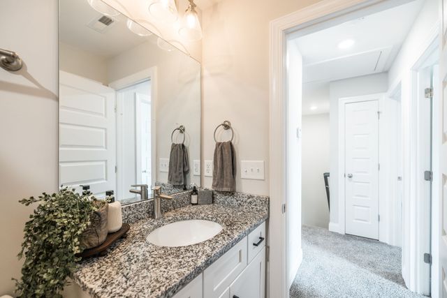 618 Tulip Cir, Gallatin, TN 37066