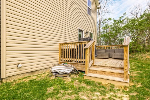 618 Tulip Cir, Gallatin, TN 37066