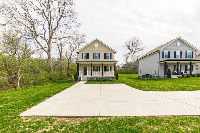 618 Tulip Cir, Gallatin, TN 37066