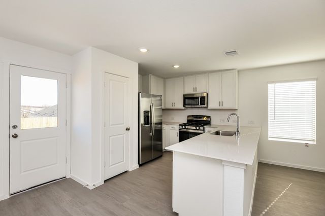 2745 Center Creek Lane, Fort Worth, TX 76108