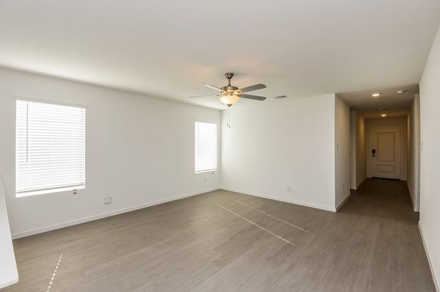 2745 Center Creek Lane, Fort Worth, TX 76108