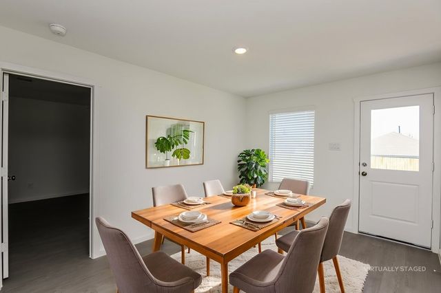 2745 Center Creek Lane, Fort Worth, TX 76108