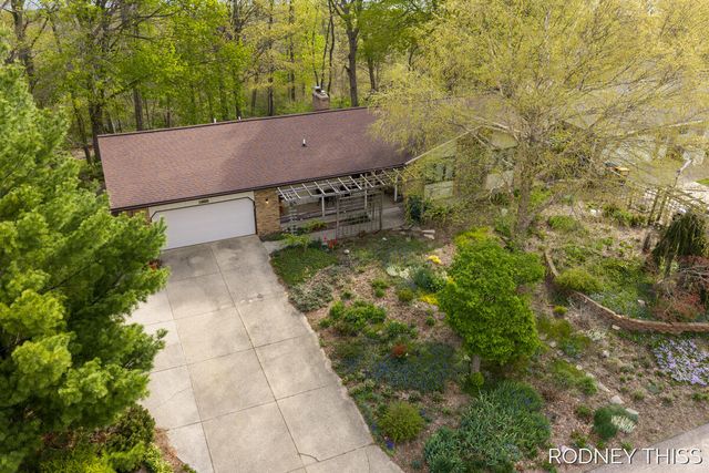 1445 Ridgewood Drive, Georgetown Twp, MI 49428