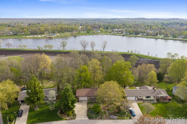 1445 Ridgewood Drive, Georgetown Twp, MI 49428