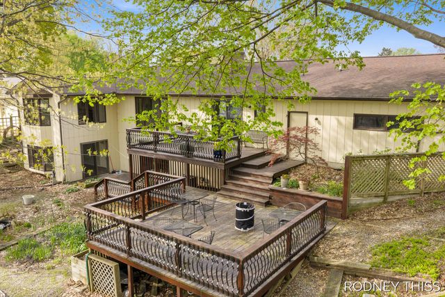 1445 Ridgewood Drive, Georgetown Twp, MI 49428