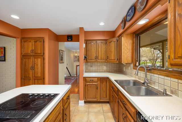 1445 Ridgewood Drive, Georgetown Twp, MI 49428