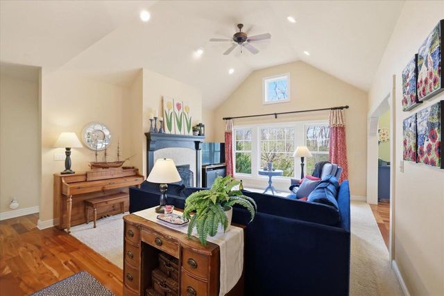 13015 Winterberry WAY, New Berlin, WI 53151