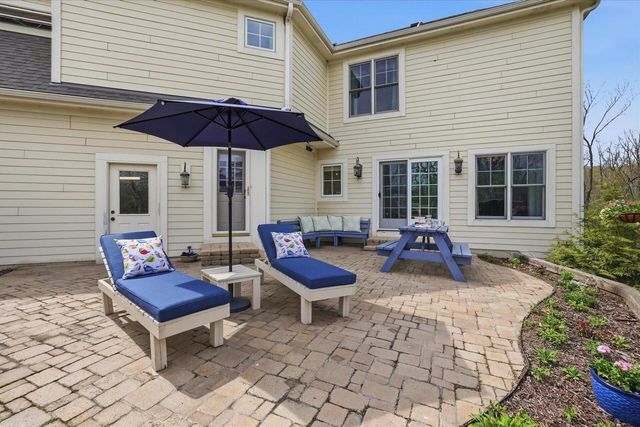 13015 Winterberry WAY, New Berlin, WI 53151