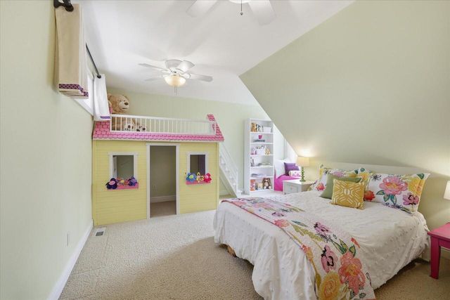 13015 Winterberry WAY, New Berlin, WI 53151