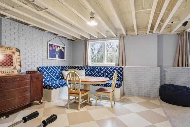 13015 Winterberry WAY, New Berlin, WI 53151
