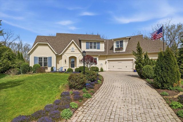 13015 Winterberry WAY, New Berlin, WI 53151