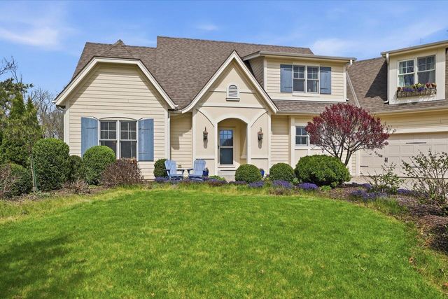 13015 Winterberry WAY, New Berlin, WI 53151