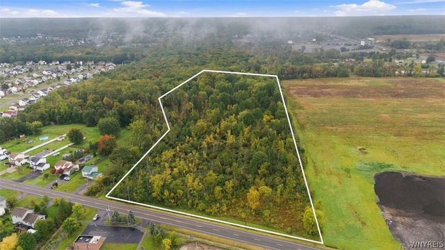 6270 Rapids Road, Lockport Town, NY 14094