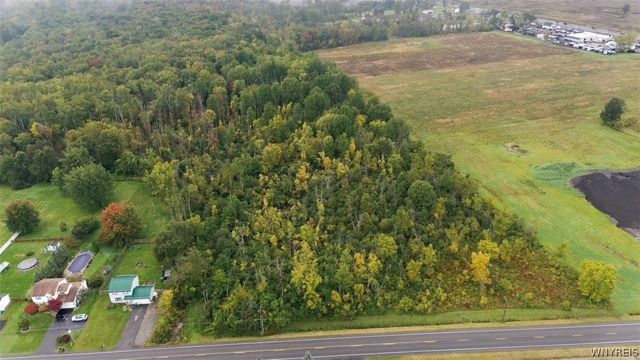 6270 Rapids Road, Lockport Town, NY 14094