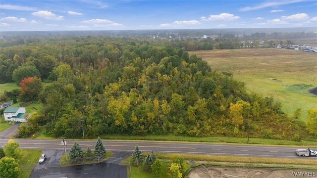 6270 Rapids Road, Lockport Town, NY 14094