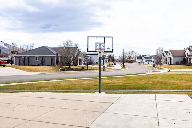 599 S 330 W, Providence, UT 84332