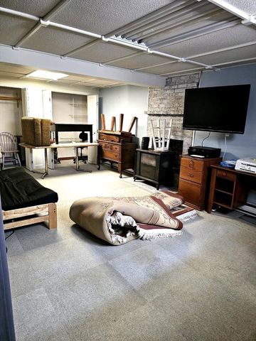 44 Winter St, Duxbury, MA 02332