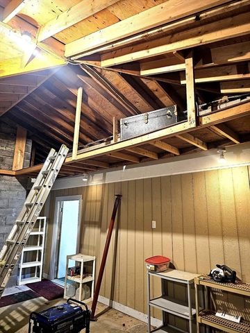 44 Winter St, Duxbury, MA 02332