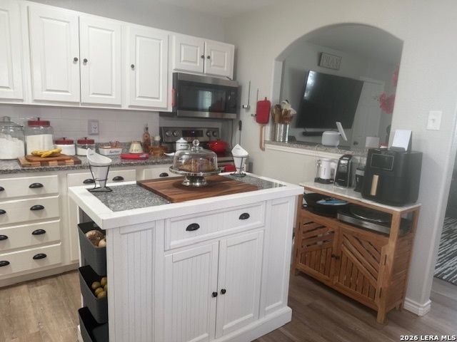 1011 E Hutchinson, Beeville, TX 78102