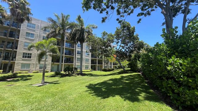 26 Royal Palm Way 302, Boca Raton, FL 33432