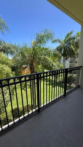 26 Royal Palm Way 302, Boca Raton, FL 33432