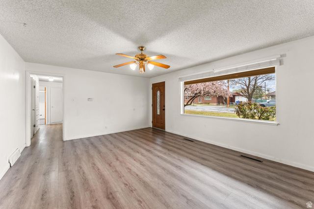 965 N 400 E, Lehi, UT 84043