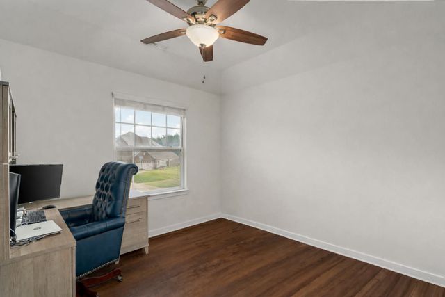 1413 Burrows Ave, Murfreesboro, TN 37129