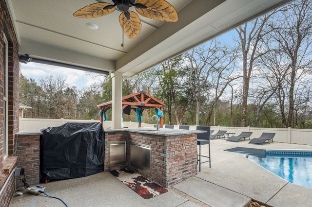 1413 Burrows Ave, Murfreesboro, TN 37129