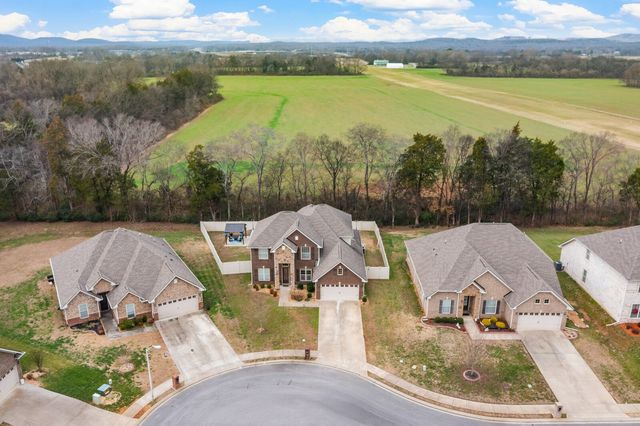 1413 Burrows Ave, Murfreesboro, TN 37129