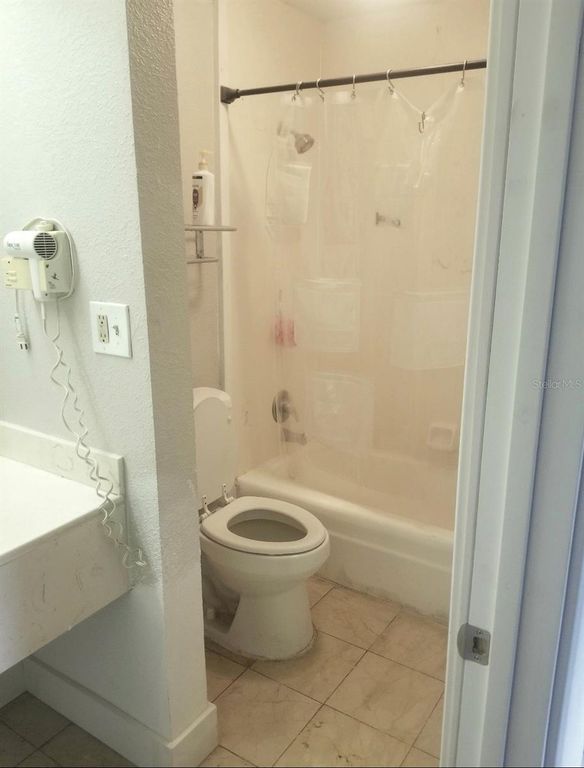7150 N TAMIAMI TRL S503, SARASOTA, FL 34243 — photo 4