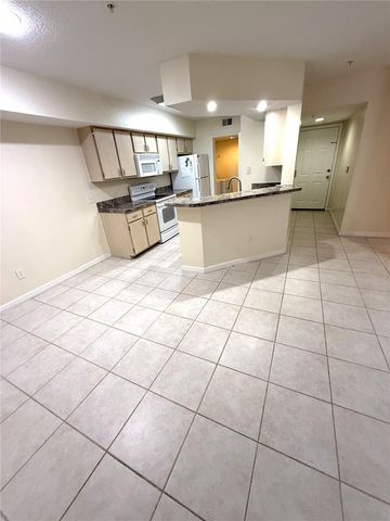 814 CREST PINES DRIVE 915, Orlando, FL 32828