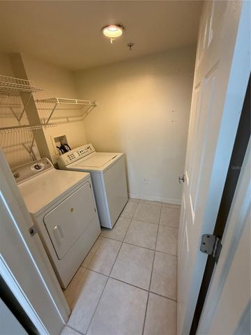 814 CREST PINES DRIVE 915, Orlando, FL 32828
