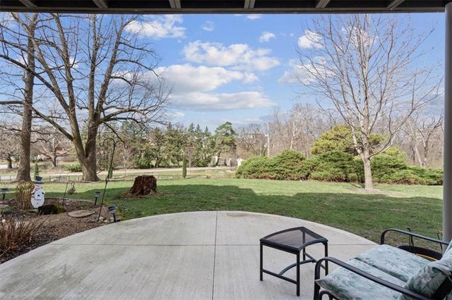 10712 Glenwood Street B, Overland Park, KS 66211