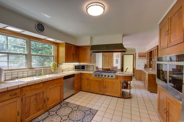 6 Country Club, Texarkana, AR 71854