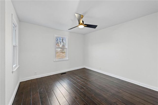 128 Logan Street, Leavenworth, KS 66048