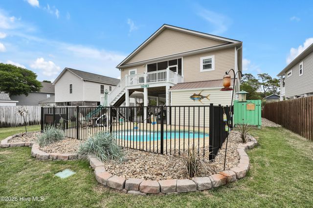 131 NE 15th Street, Oak Island, NC 28465