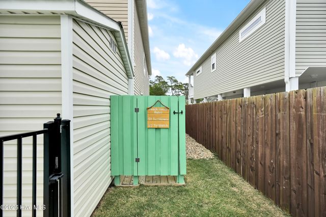 131 NE 15th Street, Oak Island, NC 28465