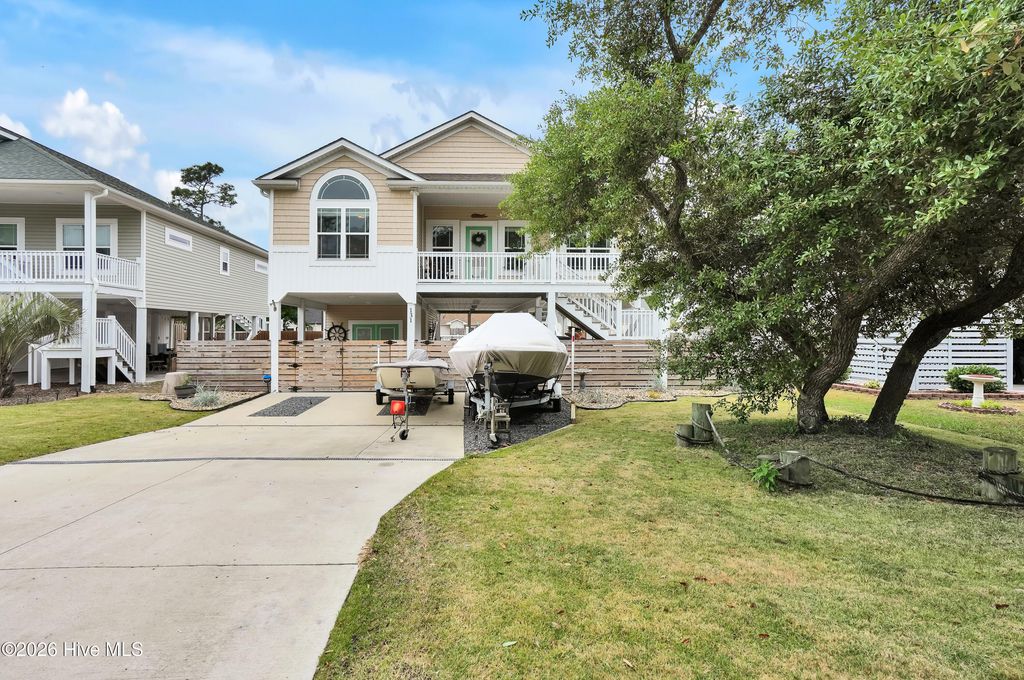 131 NE 15th Street, Oak Island, NC 28465