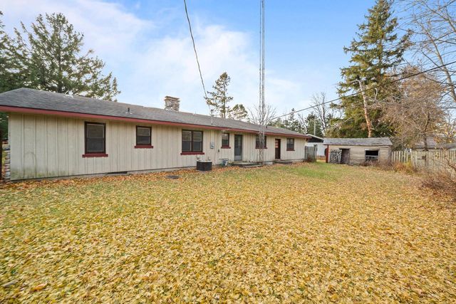 N1630 Hilltop DRIVE, Lake Geneva, WI 53147