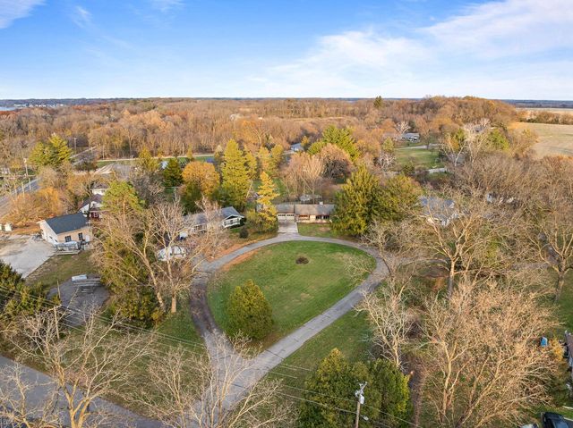 N1630 Hilltop DRIVE, Lake Geneva, WI 53147